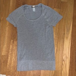 athletic short sleeve shirt
